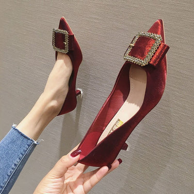 Tacones Stiletto Satinados de Punta Fina