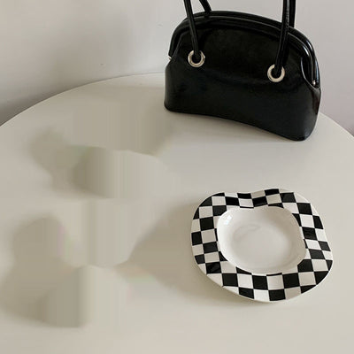 Plato Postre Porcelana Onda Puntos y Rayas Diseño Irregular - Image 3