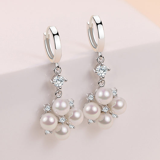 Aretes Largos con Perlas y Cristales Brillantes - Image 2