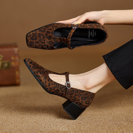 Tacones Vintage Estampado Leopardo con Punta Cuadrada y Tacón Robusto en Piel de Oveja