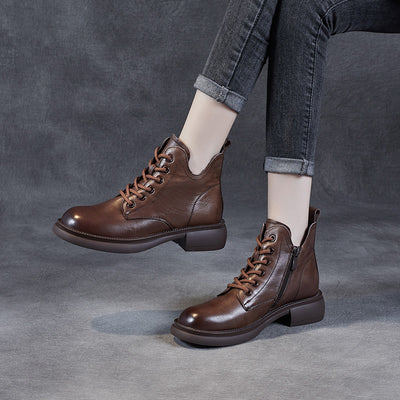 Botas Martin Cortas de Cuero con Cordones y Escote en V - Image 3
