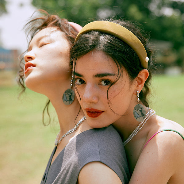 Aretes de Lujo Minimalista con Atmósfera Trendy para Mujer