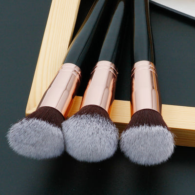Set de 3 Brochas de Maquillaje Portátiles con Cabezal Plano Biselado - Image 13