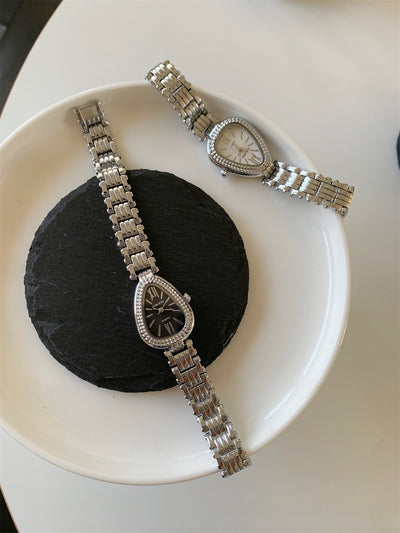 Reloj de Cadena Dorado con Cabeza de Serpiente para Mujer - Image 14