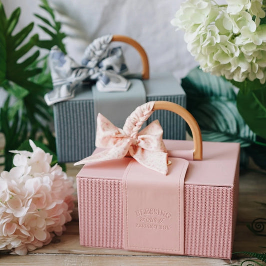 Caja de Chocolates para Bodas en Cuero Premium - Elegancia Portátil - Image 2