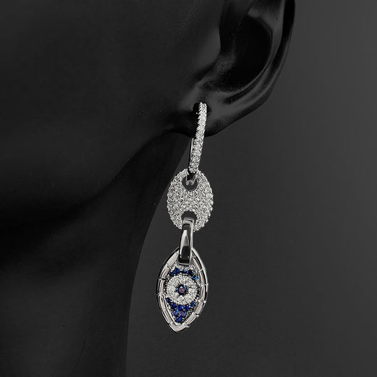 Aretes Asimétricos Dorados con Diseño de Cerdo - Image 2