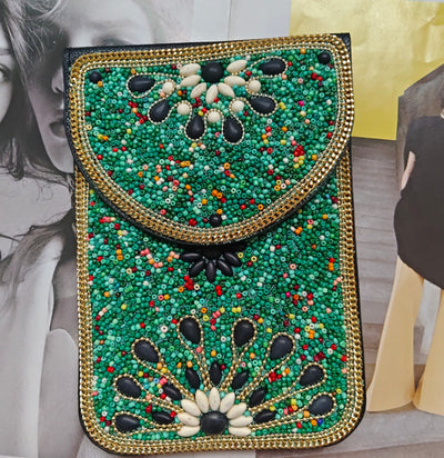 Bolsa Bohemia para Celular con Cuentas y Concha Marina - Image 33