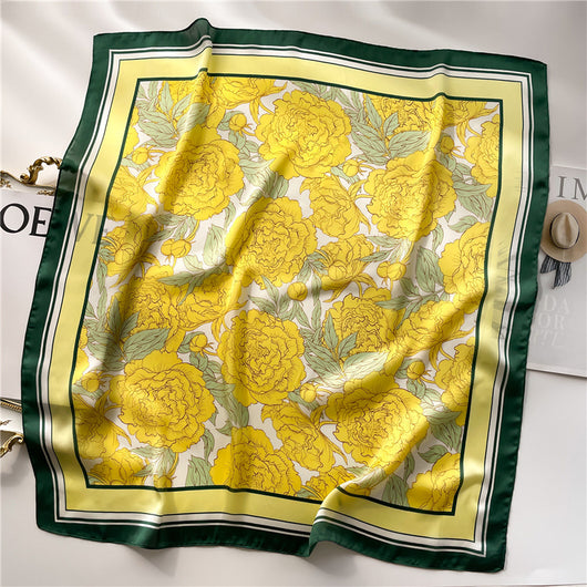 Pañuelo de Seda con Flores de Peonía - Protección Solar Delgado
