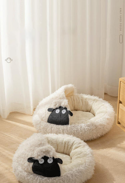 Cama Cueva para Gatos en Forma de Oveja - Cálida y Cerrada para Invierno - Image 6