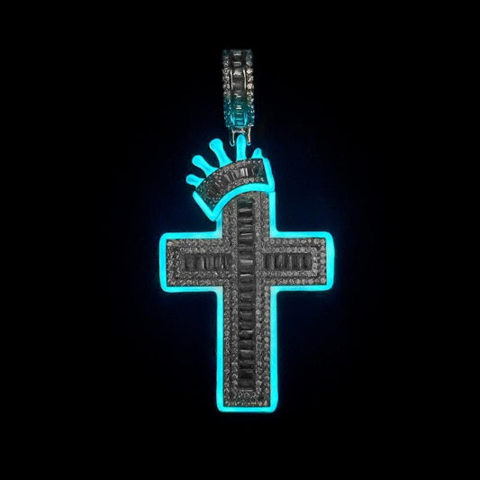 Dije Cruz Luminosa Personalizado con Circonita y Cobre