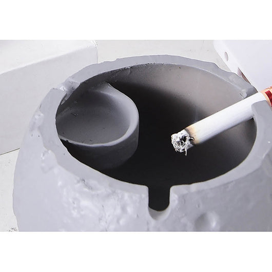Cenicero Astronauta con Tapa - Diseño Creativo y Anti-humo - Image 11
