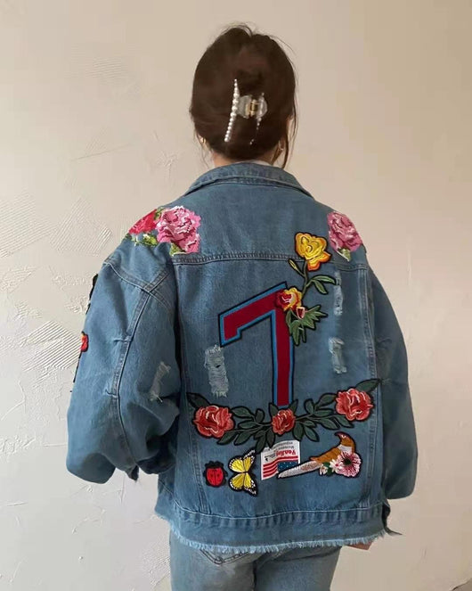 Chaqueta Denim Floral Suelta con Detalles Perforados - Image 5