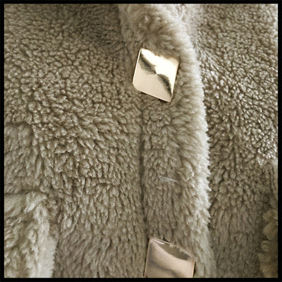 Chaqueta de Piel Sintética Cálida Estilo Europeo Verde Gris - Image 10