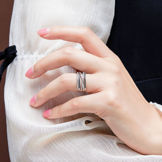 Anillo Cruzado Ancho para Mujer en Plata Esterlina