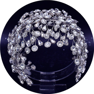 Diadema Nupcial Artesanal con Espiral Decorativa - Image 6