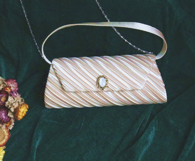 Bolso Vintage Crossbody con Cadena de Perforación y Asa de Mano - Image 14