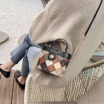 Bolso de Hombro Cilíndrico Compacto - Diseño Versátil para Mujer - Image 4