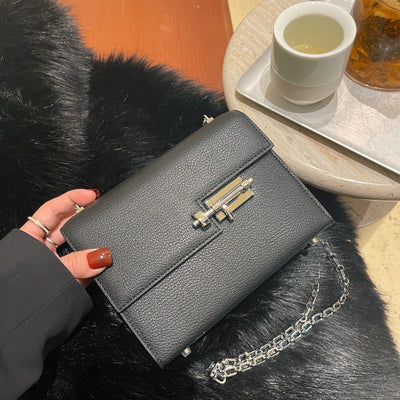 Bolso Crossbody de Cuero con Cierre Magnético para Mujer - Image 9