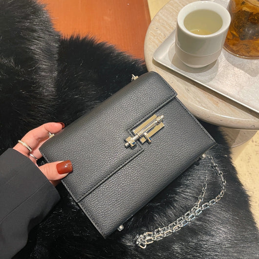 Bolso Crossbody de Cuero con Cierre Magnético para Mujer - Image 9