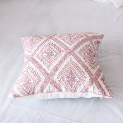 Funda de Almohada de Algodón Bordada con Diseño Geométrico - Image 5