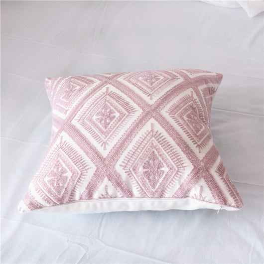 Funda de Almohada de Algodón Bordada con Diseño Geométrico - Image 5