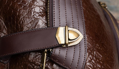 Mochila Vintage Estilo Chino con Patrón de Peces en Cuero Repujado - Image 16