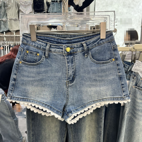Shorts de Mezclilla Chic con Ribete de Encaje