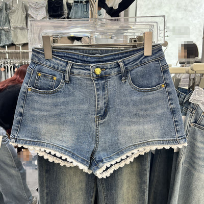 Shorts de Mezclilla Chic con Ribete de Encaje