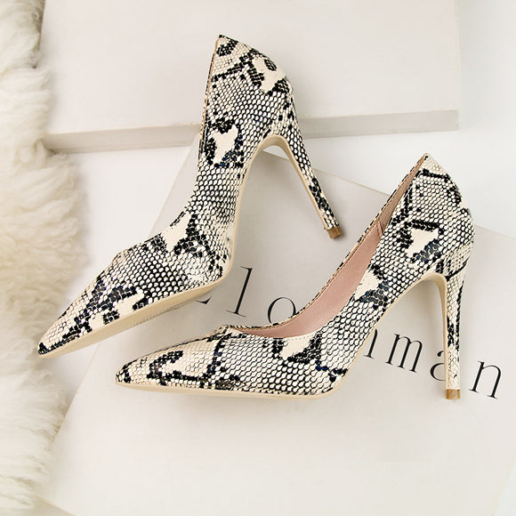 Tacones Altos Puntiagudos con Patrón Serpiente para Noche