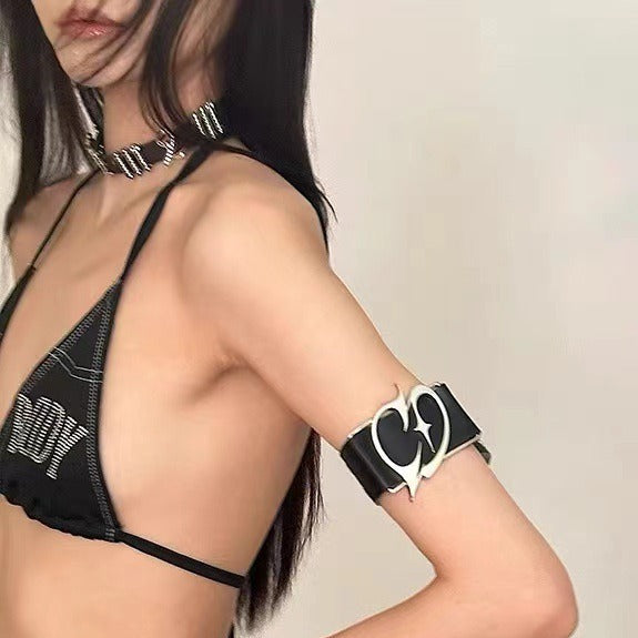 Brazalete Deportivo Negro con Diseño Exclusivo