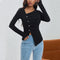 Blusa con Botones Asimétricos de Diseño Sofisticado
