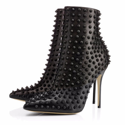Botas Tobilleras Stiletto Negras con Tachas y Punta Afilada - Image 4