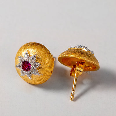 Aretes Dorados Estilo Palacio Retro con Circonitas Incrustadas - Image 3