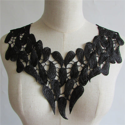 Cuello Bordado Venecia con Lentejuelas y Encaje Floral Aplicado - Image 19