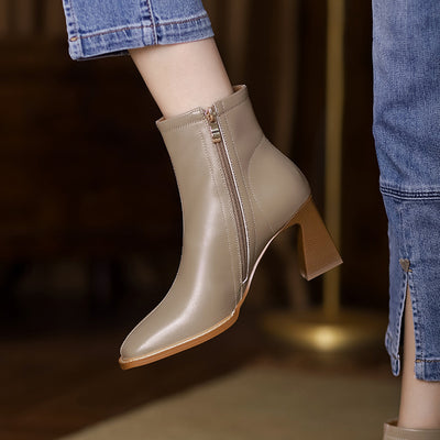 Botas Tobilleras de Cuero con Tacón Grueso y Punta Cuadrada - Image 13