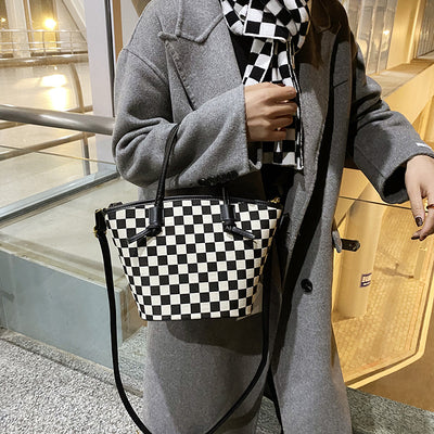 Bolso Bucket Cuadros Invierno - Cartera de Moda a Cuadros - Image 14