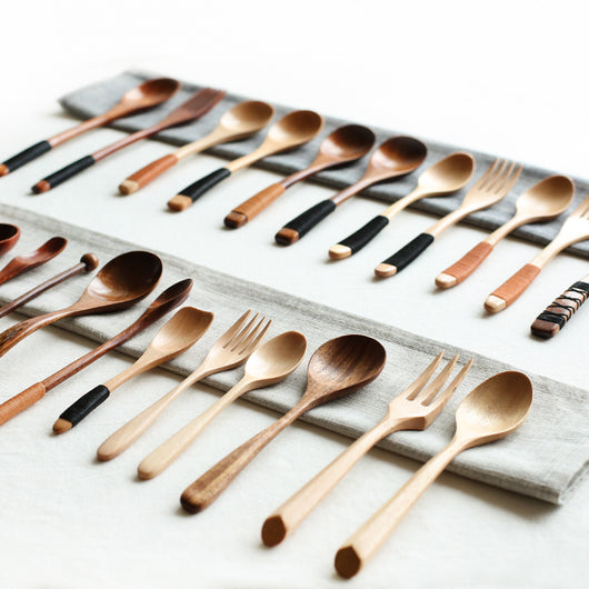 Juego de Cucharas y Tenedor de Bambú Natural para Cocina - Image 16