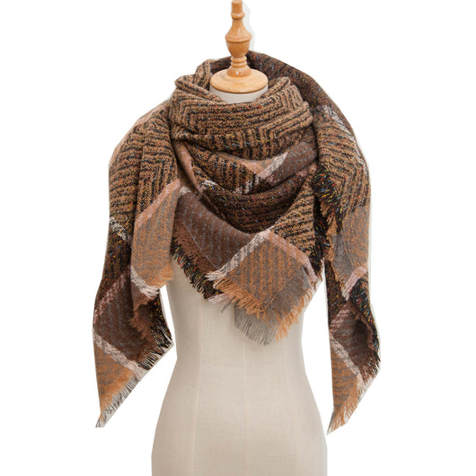 Chal Triangular Escocés para Otoño e Invierno - Amplio y Versátil - Image 30