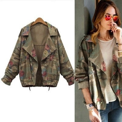 Cortavientos Oversized Camuflaje para Mujer con Detalles de Trabajo - Image 2