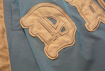 Shorts Góticos con Panel Bordado Estilo Urbano - Image 15