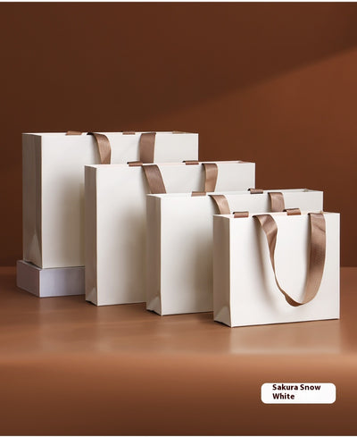 Bolsa de Mano Narciso con Diseño de Montaña y Río - Image 14
