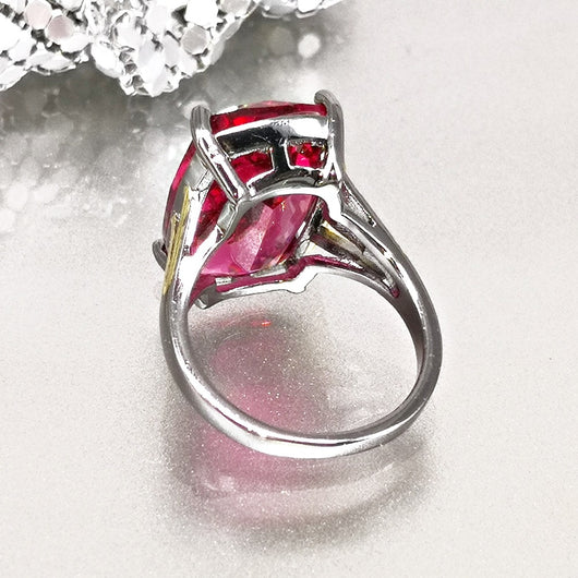 Anillo de Piedra Roja con Dos Tonos Dorado y Negro - Image 9