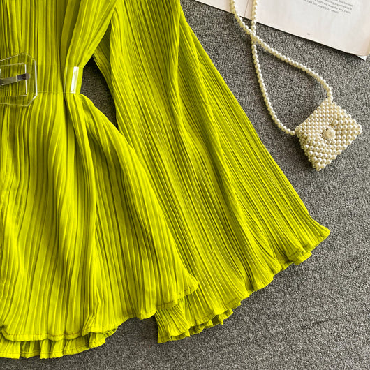 Blusa Suelta de Gasa con Escote en V y Pliegues - Image 13