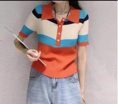 Camiseta Slim Fit con Costuras en Contraste y Mangas Cortas - Image 6