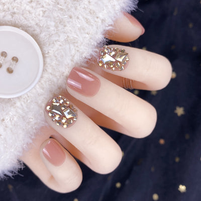 Uñas Postizas Diamantadas en Oro Champagne - Diseño Completo y Listo para Usar - Image 6