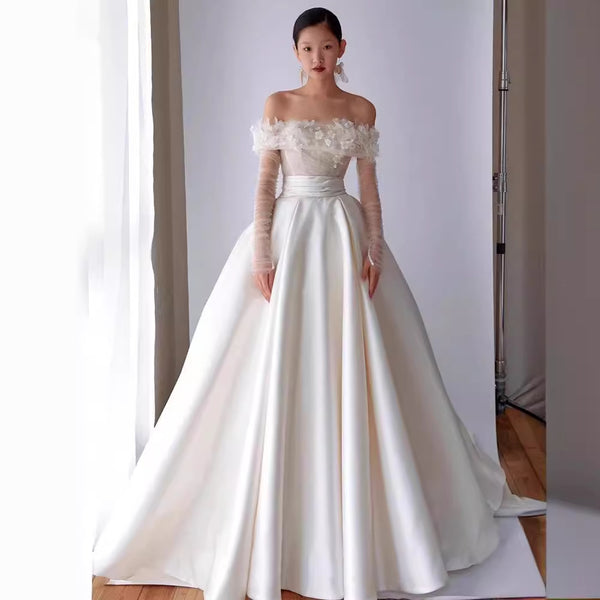 Vestido de Novia Hombro Descubierto Estilo Mori Elegante y Minimalista