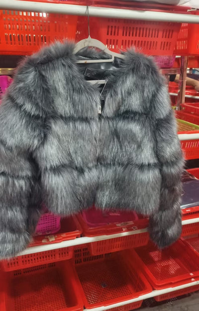 Abrigo de Piel de Mapache Corto para Mujer - Cuero y Fur Premium - Image 11