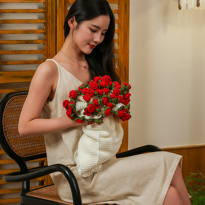 Manta Floral Tejida - Transformable en Ramo de Rosas - Image 4