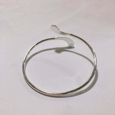 Conjunto de Joyería Drip: Pulsera, Collar, Aretes y Anillo - Image 7