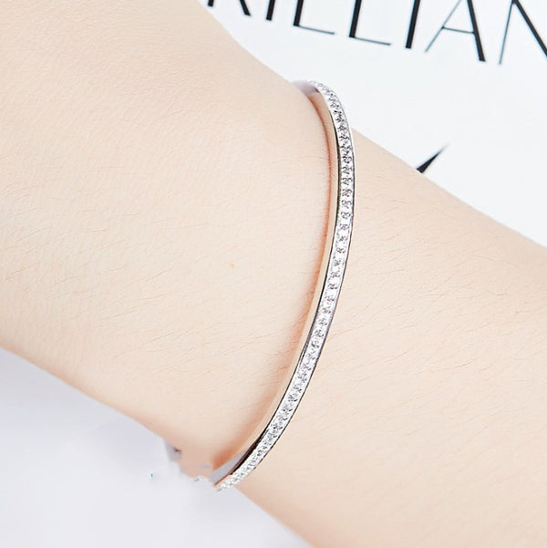 Pulsera Semirrígida de Moissanita en Oro Blanco 18K para Mujer
